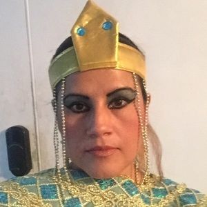 Meet your Posher, Marcelina