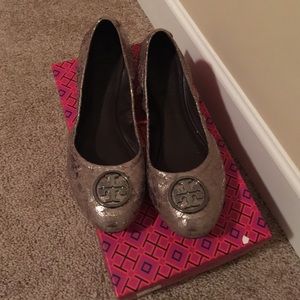 BRAND NEW IN BOX Tory burch flats