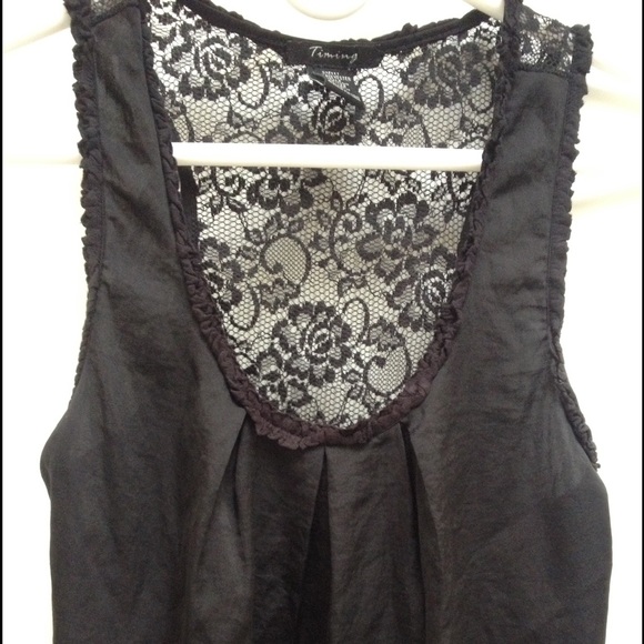 🔴 SOLD! Black Lace Tank w/ Ruffles - Picture 2 of 4