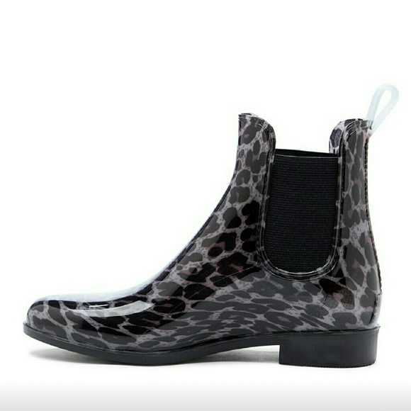 Sole Society Shoes - SOLE SOCIETY leopard print rain bootie