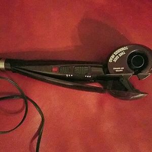 Automatic hair curler