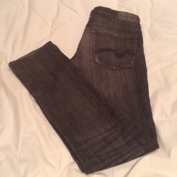 Epic treads black junior jeans
