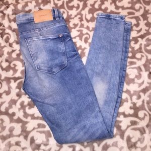 Zara denim stretchy skinny jeans with holes