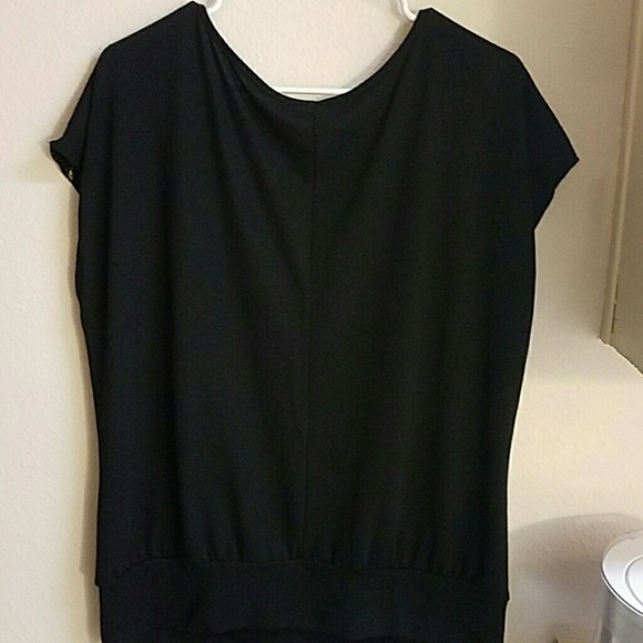 Top - Picture 2 of 3