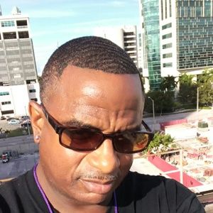 Meet your Posher, Dennis