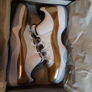 Jordan 11 Low Closing Ceremony DS size 10.5