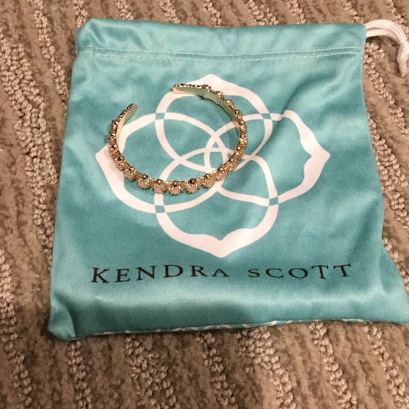 Kendra Scott bracelet
