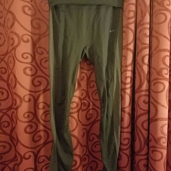 Nike dri fit leggings