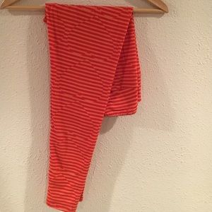 LuLaRoe OS Heart Leggings