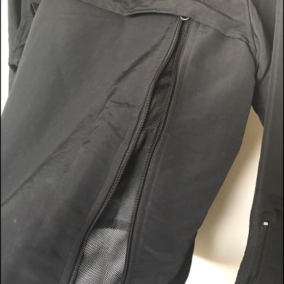 🔴 SOLD! Black Nike Track Running Sports Jacket - Picture 2 of 4