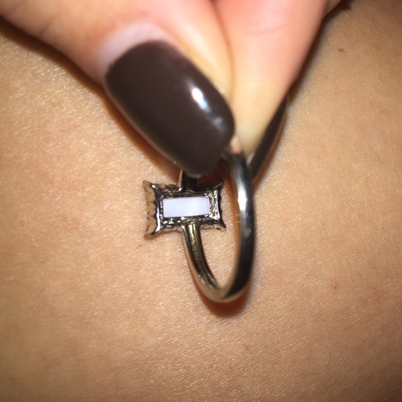 Diamond ring - Picture 3 of 3