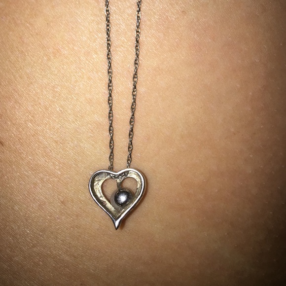 Heart pearl necklace - Picture 2 of 2