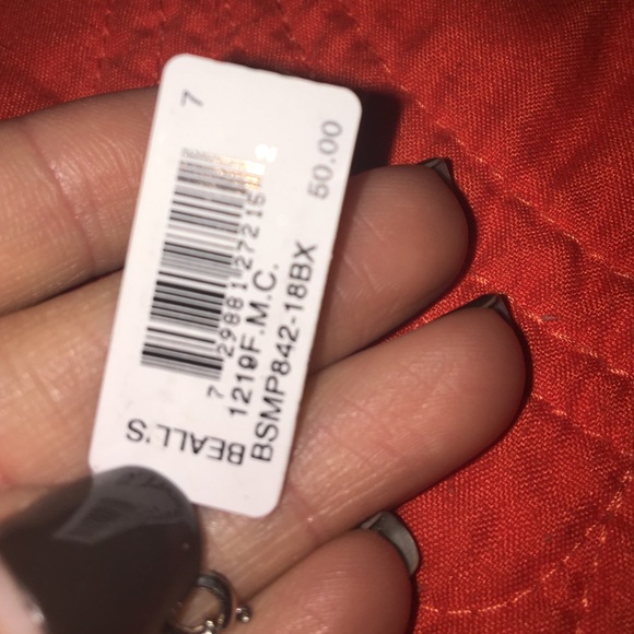 Necklace - Picture 2 of 3