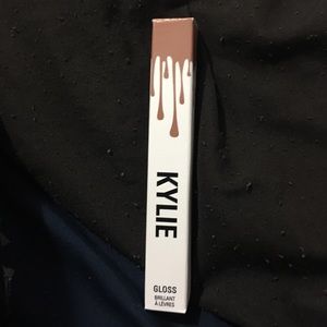Kylie Jenner Exposed Gloss