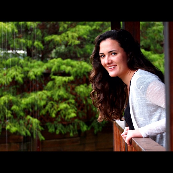 Meet your Posher, Elizabeth