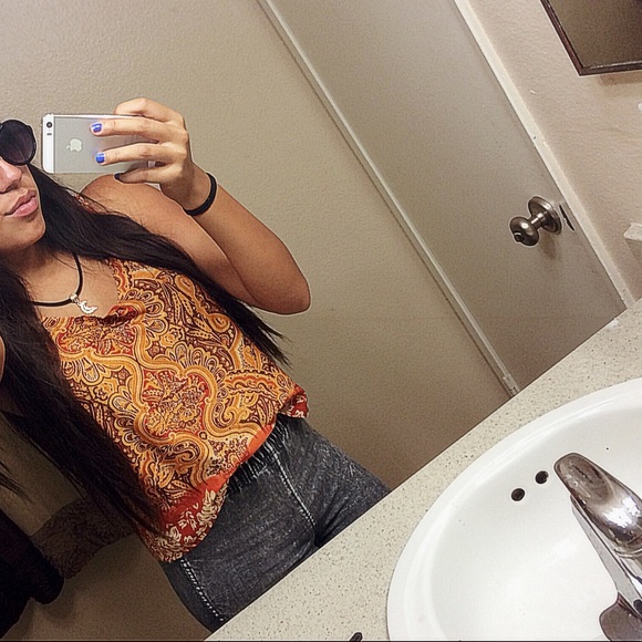 Orange Tank 🍊 - Picture 3 of 3