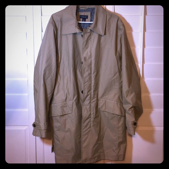 Surprise sale!  Lands' End Men's coat, size L