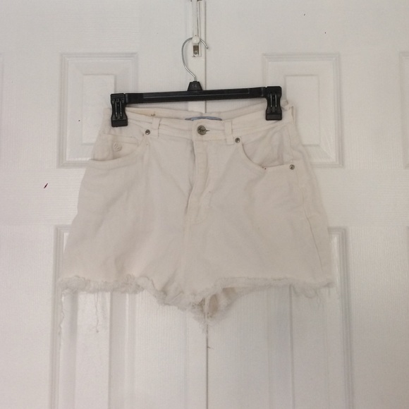 2 Distress Shorts - Picture 3 of 4