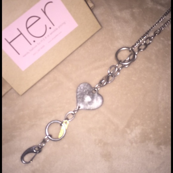 Fabulous trendy / freestyle, silver necklace💙