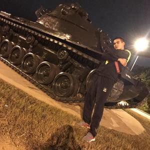 Meet your Posher, Gabriel