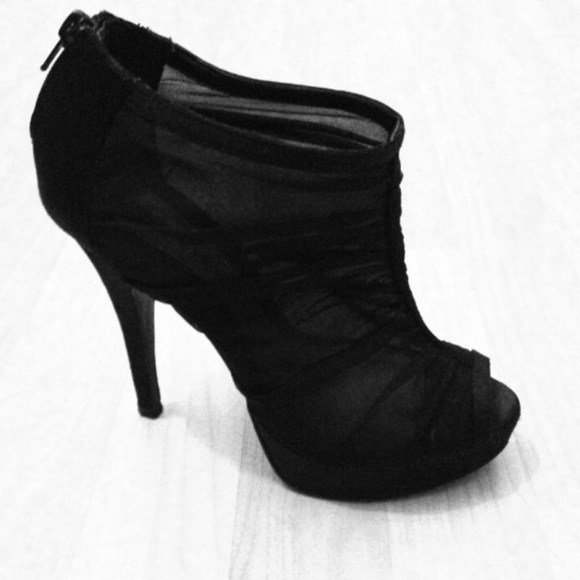 Chinese Laundry Booties!