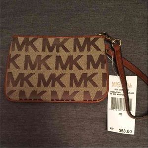 SOLD NWT Michael Kors Brown Jet Set MK Wristlet