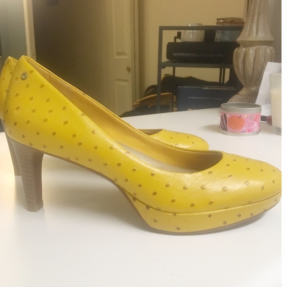 CLARKS | NWOT Ostrich Print Rockport Leather Heels