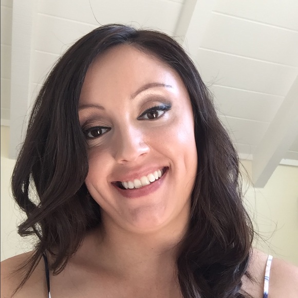 Meet your Posher, Christine - Picture 1 of 1