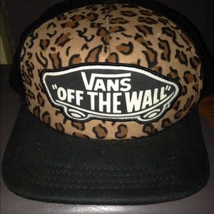 Leopard vans hat