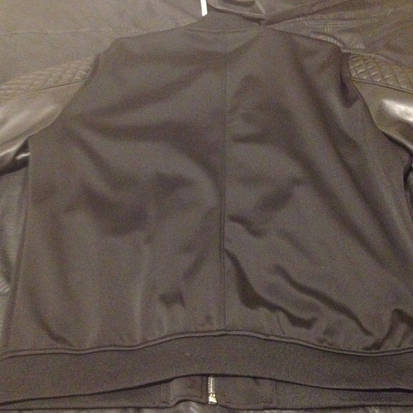 Leather jacket - Picture 4 of 4