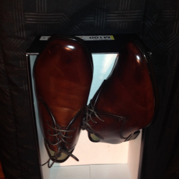 Dress shoes