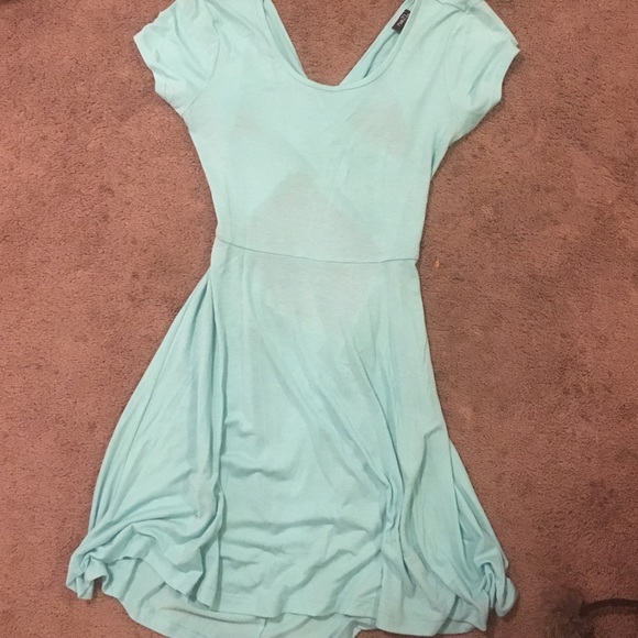 Very cute dress/long shirt with cross open back