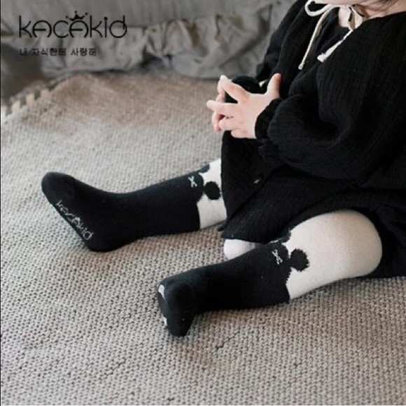 🎉2 pairs baby/kids tight socks/leggings🐼xMickey - Picture 3 of 4