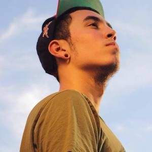 Meet your Posher, Avery