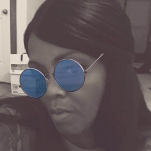 Meet your Posher, Adrian