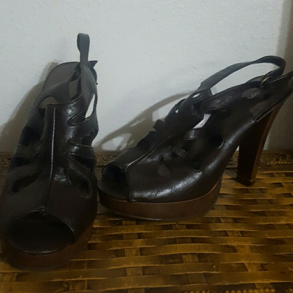 Brown shoes with wood platform