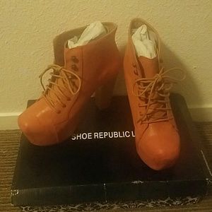 Brand new Platform Ankle Booties