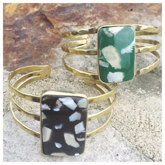 Boutique Jewelry - 🦀Host Pick🦀 Brass Cuff Bracelet w/ Stone