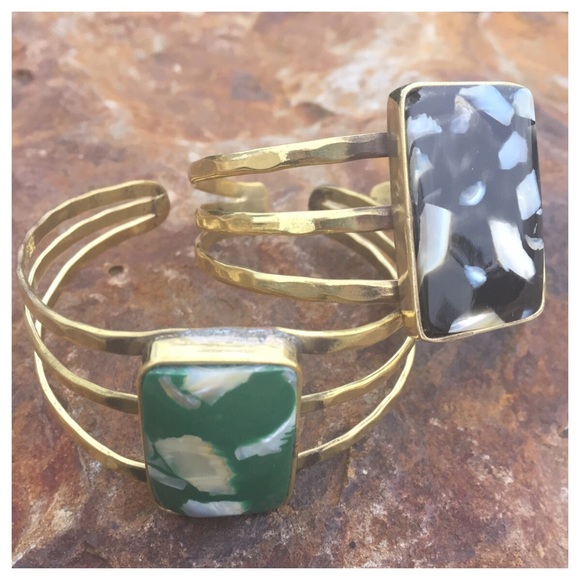 🦀Host Pick🦀 Brass Cuff Bracelet w/ Stone - Picture 4 of 4