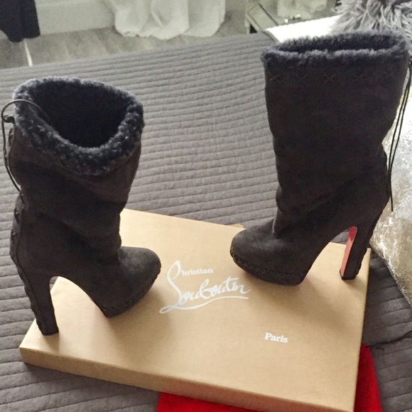 Christian Louboutin step N Toll suede royal boots
