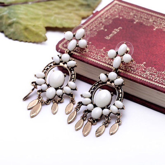 Brand Design Statement Earring White Gem Fringe - Picture 3 of 4