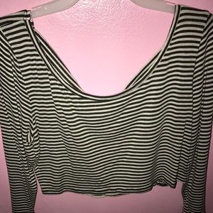 Long sleeve black and white striped crop top
