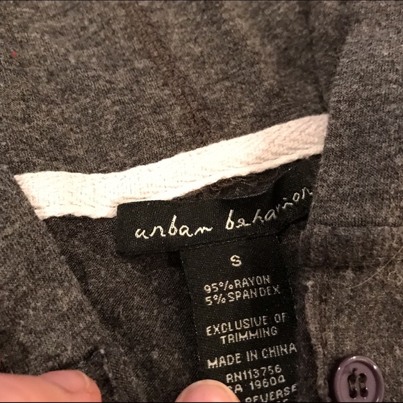 3/4 Sleeve Gray Pullover - Picture 2 of 3