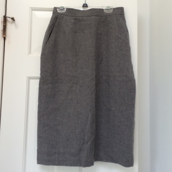 Women's gray woolen skirt