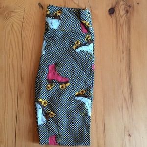 LuLaRoe roller skates