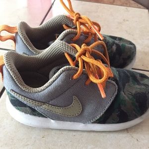 Nike camouflage shoes