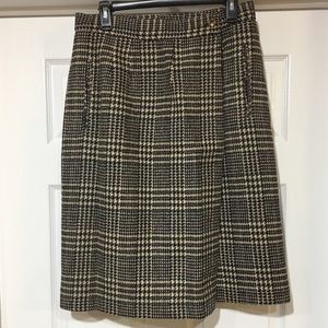 Wrap wool skirt with gold button detail