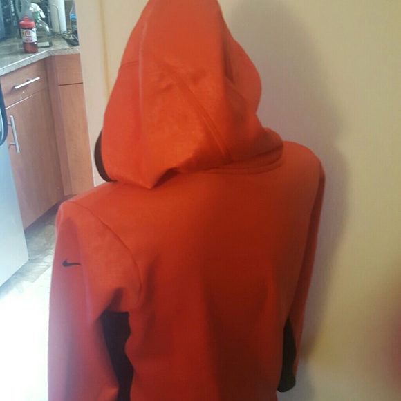 Nike hooded sweatshirt - Picture 2 of 3