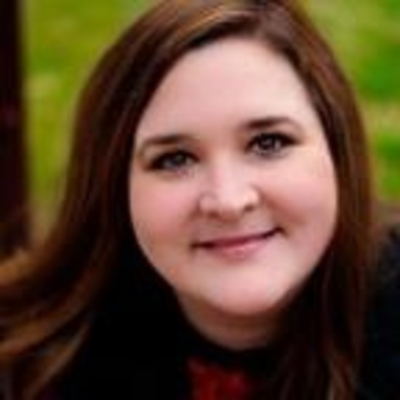 Meet your Posher, Carlie - Picture 1 of 1