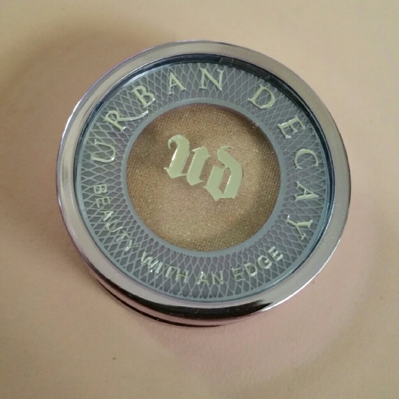 Urban Decay Midnight cowboy eyeshadow nude naked